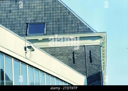 Telecamere di sicurezza sulle strade pubbliche, Haarlem, Paesi Bassi, 22-01-1997, Whizgle News from the Past, su misura per il futuro. Esplora le narrazioni storiche, l'immagine dell'agenzia olandese olandese con una prospettiva moderna, colmando il divario tra gli eventi di ieri e quelli di domani. Un viaggio senza tempo che delinea le storie che plasmano il nostro futuro Foto Stock