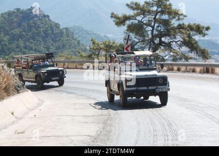 Tour safari in Jeep sulla strada di Marmaris, Turchia Foto Stock