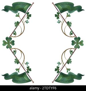 Cornice di ciuffi di trifoglio shamrock con bandiera verde irlandese d'epoca. Decorazione per St. Patrick's Day. Illustrazione ad acquerello isolata su sfondo bianco. Foto Stock