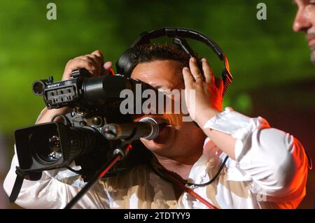 Milano Italia 2002-06-20: Belli Paolo durante il concerto dal vivo al giro l'Europa Tour in Piazza Santo Stefano Foto Stock