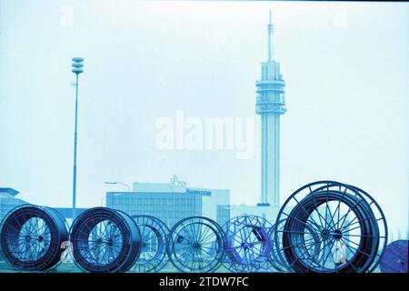 Cable reel TV tower, Haarlem, Paesi Bassi, 21-01-2004, Whizgle News from the Past, su misura per il futuro. Esplora le narrazioni storiche, l'immagine dell'agenzia olandese olandese con una prospettiva moderna, colmando il divario tra gli eventi di ieri e quelli di domani. Un viaggio senza tempo che delinea le storie che plasmano il nostro futuro Foto Stock