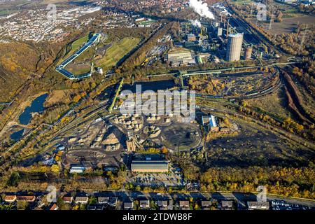 Vista aerea, Prosperstraße slagheap con il comprensorio sciistico alpincenter, ArcelorMittal Bottrop e la miniera Prosper-Haniel, demolizione della miniera Prosper II bu Foto Stock