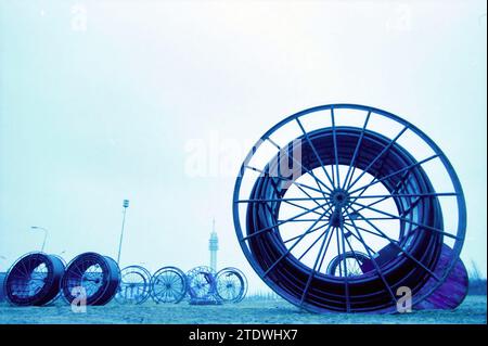 Cable reel TV tower, Haarlem, Paesi Bassi, 21-01-2004, Whizgle News from the Past, su misura per il futuro. Esplora le narrazioni storiche, l'immagine dell'agenzia olandese olandese con una prospettiva moderna, colmando il divario tra gli eventi di ieri e quelli di domani. Un viaggio senza tempo che delinea le storie che plasmano il nostro futuro Foto Stock