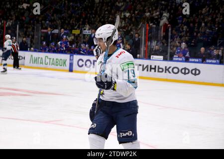 San Pietroburgo, Russia. 19 dicembre 2023. Giocatore del Sochi Hockey Club, Danila Galenyuk (79) visto in azione durante la Kontinental Hockey League, stagione regolare KHL 2023 - 2024 tra SKA San Pietroburgo e Sochi al Ice Sports Palace. Punteggio finale; SKA San Pietroburgo 7:2 Sochi. Credito: SOPA Images Limited/Alamy Live News Foto Stock