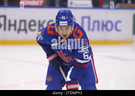 San Pietroburgo, Russia. 19 dicembre 2023. Giocatore DELLO SKA Hockey Club, Marat Khairullin (61) visto in azione durante la Kontinental Hockey League, stagione regolare KHL 2023 - 2024 tra SKA San Pietroburgo e Sochi al Ice Sports Palace. Punteggio finale; SKA San Pietroburgo 7:2 Sochi. (Foto di Maksim Konstantinov/SOPA Images/Sipa USA) credito: SIPA USA/Alamy Live News Foto Stock