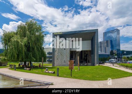 Bolzano (Bolzano): Sede dell'azienda Salewa, sala di arrampicata in alto Adige, Trentino-alto Adige, Italia Foto Stock