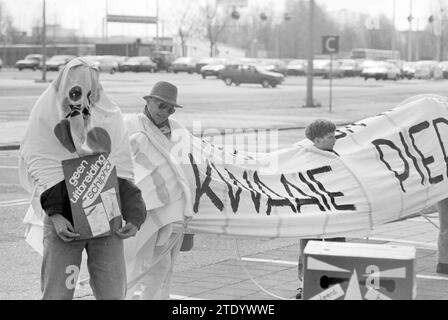 Apertura G-Pier, Schiphol, 21-04-1992, Whizgle News from the Past, su misura per il futuro. Esplora le narrazioni storiche, l'immagine dell'agenzia olandese olandese con una prospettiva moderna, colmando il divario tra gli eventi di ieri e quelli di domani. Un viaggio senza tempo che delinea le storie che plasmano il nostro futuro. Foto Stock