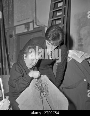 Edith Piaf e Theo Sarapo CA. 13 dicembre 1962 Foto Stock