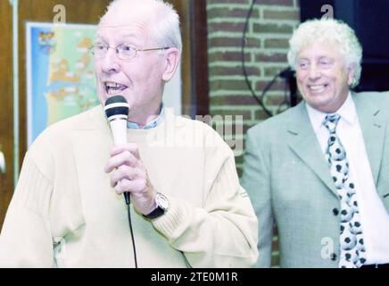 Haarlems Dagblad Cup, Haarlem, Paesi Bassi, 12-05-2002, Whizgle News from the Past, su misura per il futuro. Esplora le narrazioni storiche, l'immagine dell'agenzia olandese olandese con una prospettiva moderna, colmando il divario tra gli eventi di ieri e quelli di domani. Un viaggio senza tempo che delinea le storie che plasmano il nostro futuro. Foto Stock