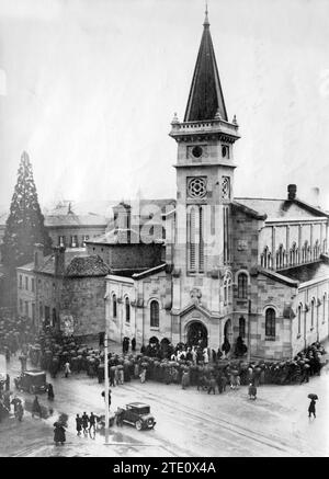 24/03/1927. Monsignor Tedeschini benedice la nuova chiesa dei Redentoristi.-la Comunità Redentorista è installata nella cosiddetta basilica reale di Sant'Ignazio, anche se in realtà non era altro che una cappella. Fu costruita una nuova chiesa più grande, dedicata a nostra Signora del Perpetuo aiuto. Crediti: Album / Archivo ABC / Roldán Foto Stock