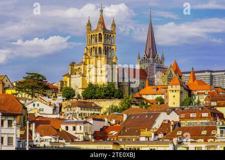 La Cattedrale di Notre Dame di Losanna è considerata un importante edificio gotico. Svizzera. Losanna è una città sul lago di Ginevra, in francese Foto Stock