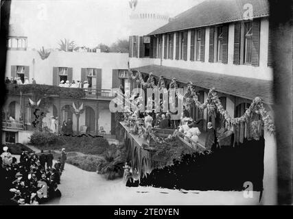 Gita dei Re alle Isole Canarie nel 1906. The King and the Infantes all'hotel Santa Catalina, dove la colonia inglese organizzò una festa in loro onore. Foto: Menendez. Crediti: Album / Archivo ABC Foto Stock