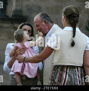 08/07/2006. Palma di Maiorca. 08/8/06. Posa ufficiale della famiglia reale al Palazzo Marivent. Foto Ernesto Agudo. ARCHDC. Crediti: Album / Archivo ABC / Ernesto Agudo Foto Stock