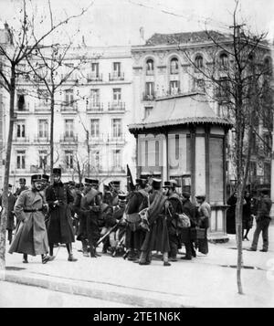 02/28/1919. Madrid. In guerra. Army Forces Retention, che ieri aveva il suo centro di sorveglianza in Plaza de Santa Bárbara. Crediti: Album / Archivo ABC / Julio Duque Foto Stock