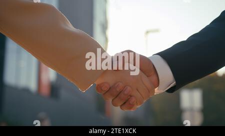 Stretta di mano d'affari insieme uomo d'affari donna uomo d'affari affari affari affari affari affari affari affari affari affari affari affari affari affari affari affari affari affari affari affari affari affari affari affari affari affari Foto Stock