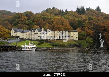 The Inversnaid Hotel sulle rive del Loch Lomond, West Dunbartonshire, Scozia, Regno Unito Foto Stock