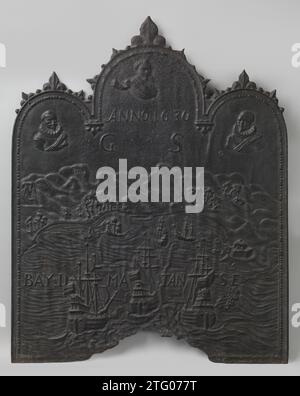 Camino con la conquista della flotta d'argento, anonimo, nel o dopo il 1630 Camino di ghisa, con tre semi-ranghi in cima. Central è uno spettacolo con la conquista della flotta d'argento spagnola, vedendo Piet Hein con diverse navi nel mare e nella terra di fondo con alcuni alberi. Nei semigiri a sinistra il busto del generale Admiraal Piet Hein e nei semigiri a destra il busto di Admiraal Hendrick Loncq. Nell'emisfero medio c'è probabilmente una seconda immagine di Piet Hein con l'iscrizione nel 1630. La parte superiore è chiusa con diversi gigli francesi. Tra Foto Stock