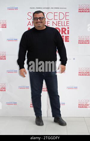 Roma, Italia. 20 dicembre 2023. Sergio Friscia partecipa al photocall del film Succede anche nelle migliori famiglie al Palazzo le Meriedien Visconti. (Foto di Mario Cartelli/SOPA Images/Sipa USA) credito: SIPA USA/Alamy Live News Foto Stock