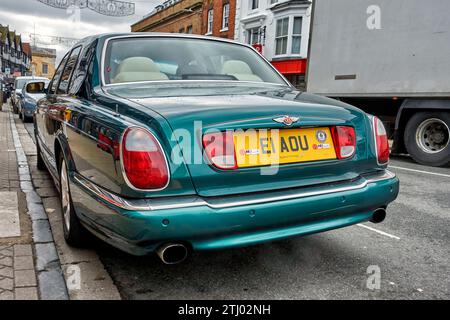 Targa personalizzata di Bentley Arnage Red Label con vocali in lingua inglese. EI AOU INGHILTERRA, REGNO UNITO Foto Stock