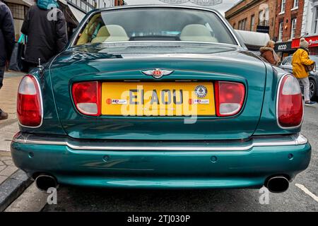 Targa personalizzata Bentley Arnage Red Label delle vocali in lingua inglese. Inghilterra, Regno Unito Foto Stock