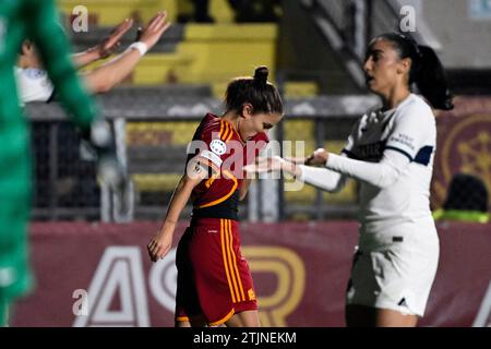 Roma, Italia. 20 dicembre 2023. Manuela Giugliano di AS Roma sembra essere degettata durante la fase a gironi femminile della Champions League C partita tra AS Roma e Paris Saint Germain allo stadio tre fontane, Roma (Italia), 20 dicembre 2023. Crediti: Insidefoto di andrea staccioli/Alamy Live News Foto Stock