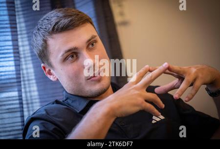 Il golfista svedese Ludvig Åberg ha fotografato durante un'intervista a Eslövs Golfklubb il 20 dicembre 2023. Foto: Johan Nilsson / TT / Code 50090 Foto Stock