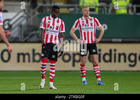 Den Haag, Paesi Bassi. 20 dicembre 2023. DEN HAAG, PAESI BASSI - 20 DICEMBRE: I giocatori dello Sparta Rotterdam delusi durante il secondo turno della TOTO KNVB Cup tra ADO Den Haag e Sparta Rotterdam al Bingoal Stadion il 20 dicembre 2023 a Den Haag, Paesi Bassi. (Foto di Hans van der Valk/Orange Pictures) credito: Orange Pics BV/Alamy Live News Foto Stock