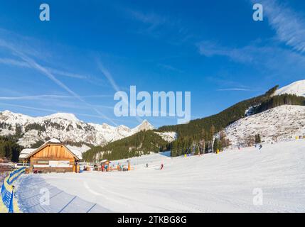 Parco nazionale Gesäuse: Skilift Kaiserau, sci alpino, neve, montagna Admonter Reichenstein a Gesäuse, Steiermark, Stiria, Austria Foto Stock