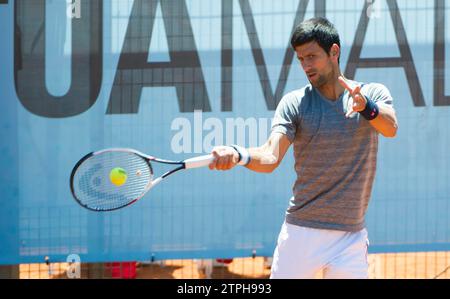 Madrid, 05/07/2017. Mutual tennis Madrid Open. Nell'immagine, formazione Novak Djokovic. Foto: Di San Bernardo, Belén Díaz Archdc. Crediti: Album / Archivo ABC / Eduardo San Bernardo,Ernesto Agudo Foto Stock