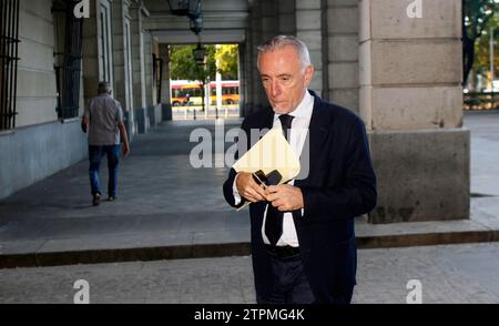 Siviglia, 15/10/2019. Foto dei due giudici e dei due segretari del CGPJ che vengono a ispezionare la Corte d'istruzione 6 di Siviglia. Foto: Manuel Gómez. ARCHSEV. Crediti: Album / Archivo ABC / MANU GOMEZ Foto Stock