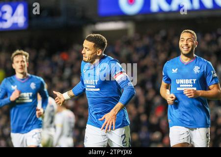 Glasgow, Regno Unito. 20 dicembre 2023. Dopo la vittoria della Viaplay Cup il 17 gennaio all'Hampden Park, i Rangers giocano a St Johnstone nel loro stadio di casa, l'Ibrox Stadium, Glasgow, Scozia, Regno Unito. I Rangers sono ora solo 5 punti dietro il Celtic con due partite in mano, quindi il risultato di questo gioco è molto importante. Crediti: Findlay/Alamy Live News Foto Stock