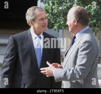 11/06/2001. Madrid 12-6-01. Visita del Presidente degli Stati Uniti Bush al Palazzo Zarzuela con i Re. Foto Jose Garcia. ArchDC. Crediti: Album / Archivo ABC / José García Foto Stock