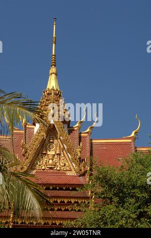 Tempio, Kampong Phluk sul lago Tonle SAP, Cambogia, Asia. Foto Stock