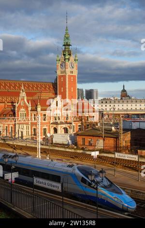 14.01.2023: Stazione ferroviaria principale di Danzica, Polonia Foto Stock
