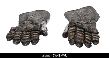 Guanti dal costume del Lord Marshal dal film "le cronache di Riddick" 2004 Foto Stock