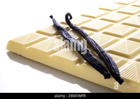 Weisse Schokolade mit Vanillestangen Foto Stock