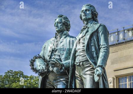 Goethe-Schiller-Denkmal, Theaterplatz, Weimar, Thüringen, Deutschland Foto Stock