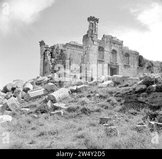 Tempio di Zeus a Jerash ca. 1950-1955 Foto Stock