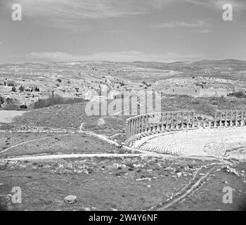 Panoramica del forum di Jerash CA. 1950-1955 Foto Stock