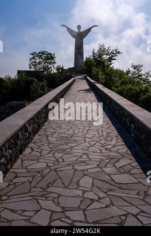 La Statua del Cristo Redentore di Maratea, Cristo Redentore di Maratea sulla vetta del monte San Biagio. Foto Stock