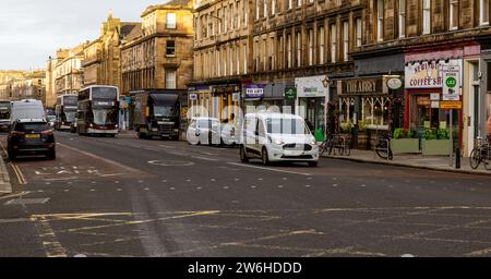 La nuova zona di emissione LEZ inizia il primo giugno 2024 per ridurre l'inquinamento nel centro città di Edimburgo, Scozia, Regno Unito Foto Stock