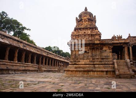 Complesso intorno al Tempio di Airavatesvara situato nella città di Darasuram a Kumbakonam, India. Foto Stock