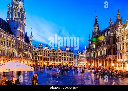 La Grand-Place o Grote Markt è la piazza centrale di Bruxelles, capitale di Bruxelles, Belgio, Europa Foto Stock