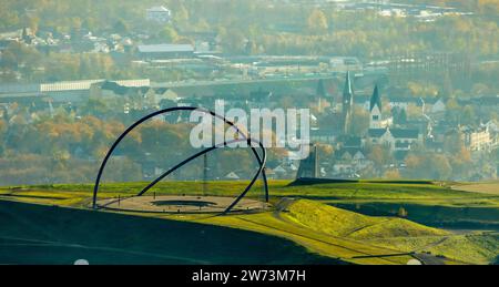 Vista aerea, punta di guanto di Hoheward con l'osservatorio all'orizzonte, punto di riferimento, vista di Hochlarmark e della tortuosa torre dell'ex coll Recklinghausen II Foto Stock