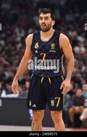 Belgrado, Serbia, 19 dicembre 2023. Facundo Campazzo del Real Madrid reagisce durante la partita Turkish Airlines EuroLeague del 2023/2024 tra Crvena Zvezda Meridianbet Belgrado e Real Madrid all'Aleksandar Nikolic Hall di Belgrado, Serbia. 19 dicembre 2023. Credito: Nikola Krstic/Alamy Foto Stock