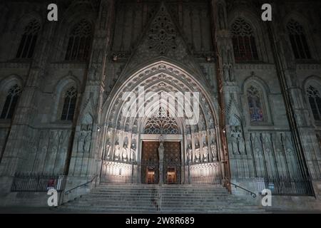 Cattedrale di Barcellona la mattina presto Foto Stock