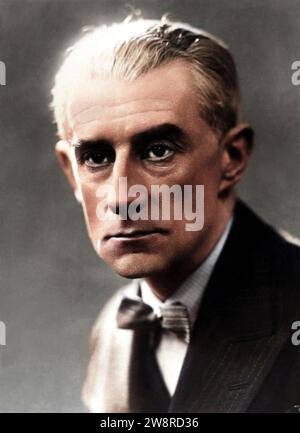 1935 c., PARIGI , FRANCIA : il celebre compositore francese MAURICE RAVEL ( 1875 - 1937 ). La sua composizione più popolare è il BOLERO . Foto di Henri Manuel ( 1874 - 1947 ). COLORAZIONE DIGITALE . - MUSICA CLASSICA - CLASSICA - composizioni - ritratto - ritratto - BALLETTO - BALLO - DANZA - MUSICISTA - MUSICA - cravatta - papillon - STORIA - FOTO STORICHE - Archivio GBB Foto Stock