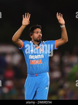 PAARL, SUDAFRICA - 21 DICEMBRE: Avesh Khan dell'India durante il terzo incontro internazionale di un giorno tra Sudafrica e India a Boland Park il 21 dicembre 2023 a Paarl, Sudafrica. Foto di Shaun Roy/Alamy Live News Foto Stock