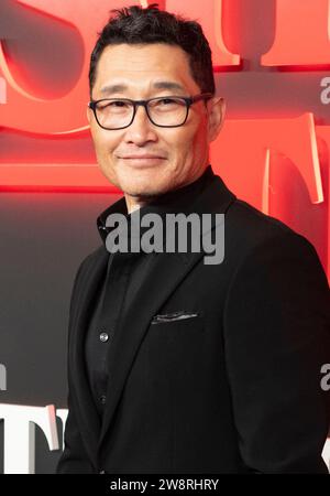 Daniel Dae Kim partecipa alla prima mondiale "Stranger Things: The First Shadow" al Phoenix Theatre di Londra il 14 dicembre 2023 Foto Stock