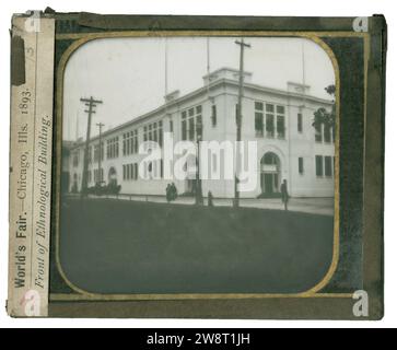 Diapositive della lanterna World's Columbian Exposition, edificio etnologico, facciata Foto Stock